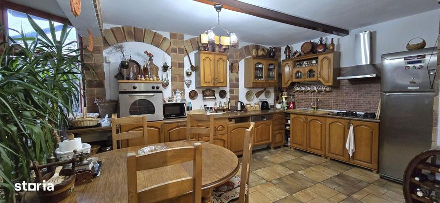 Pensiune 17 camere in Eforie Nord afacere de familie, gata de expl - 7