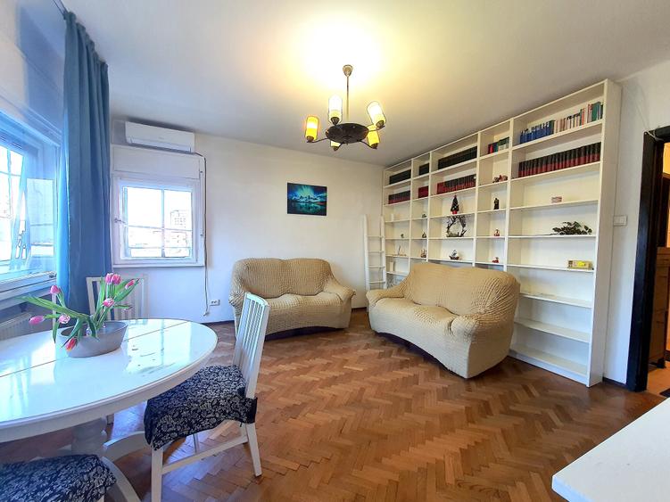 Piata Romana, 3 camere de vanzare, cu centrala - 1