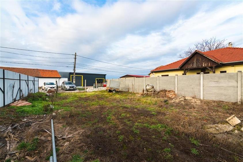 Teren intravilan cu toate utilitatile in Bors - 11