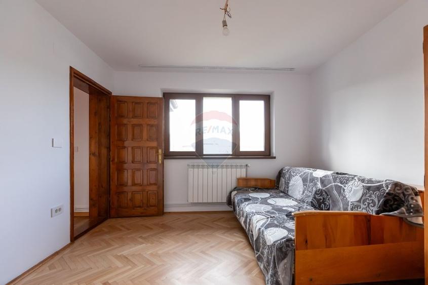 Casă/Vilă cu 6 camere de vânzare în Măgura - 6