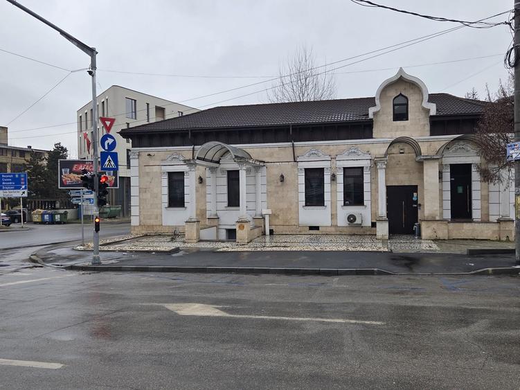 Cladire de Inchiriat/vanzare Ultracentral 600mp - 2