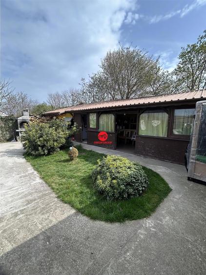 Casă cu 4 camere cu Teren 555 Mp în Eforie