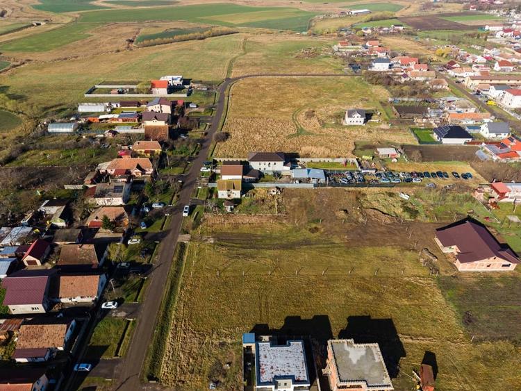 Teren 1028 mp Sanandrei, strada asfaltata – Comision 0% - 15