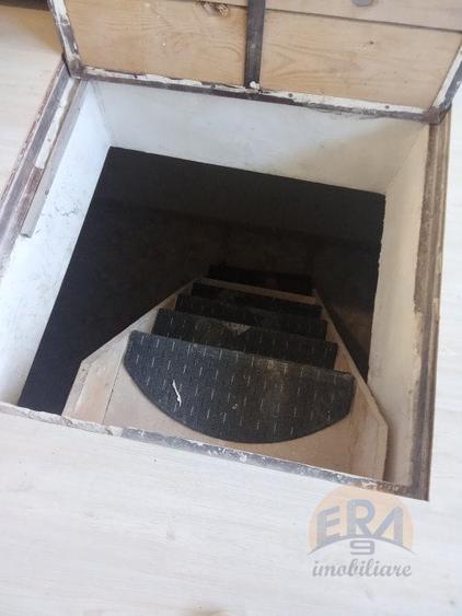 Apartament 1 camera, (30 mp+ un beci de 18 mp) Str Rogerius, Str. Sovata - 6