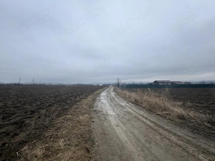 Vand teren in spatele Fiald - de vanzare - urgent - 1