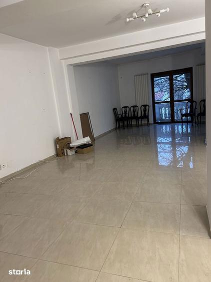 Apartament cu 3 camere în Eminescu