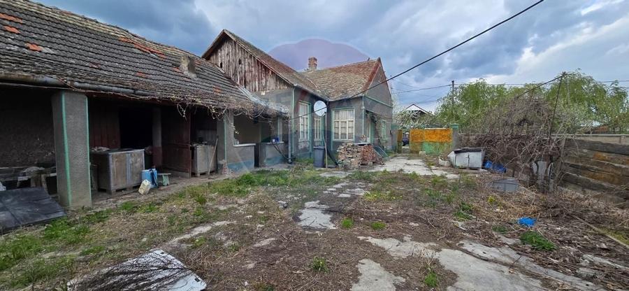 Casă cu potențial, aproape de centru – Socodor, jud. Arad - 16