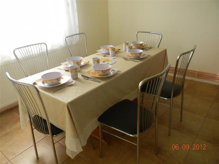 Vila pentru cazare muncitori Vladimirescu 18 lei/zi /pers. - 2