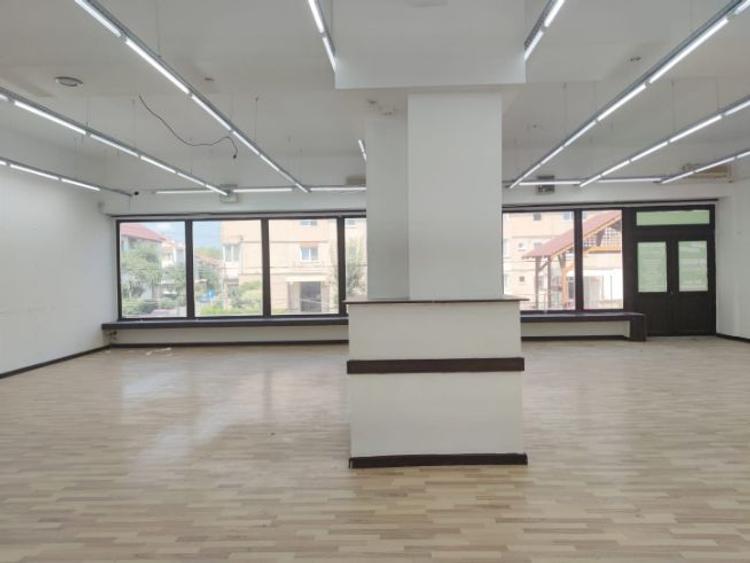 Spatiu comercial, vitrina, 180 mp, Rasnov. - 4