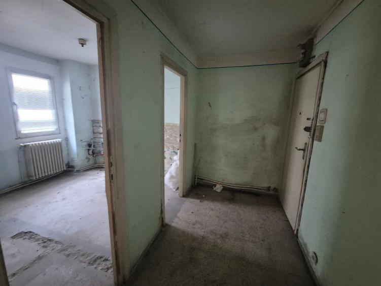 Vand apartament 2 camere Micro 1 - 2