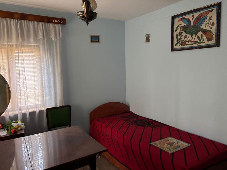 Casa de vanzare. Negociabil - 2