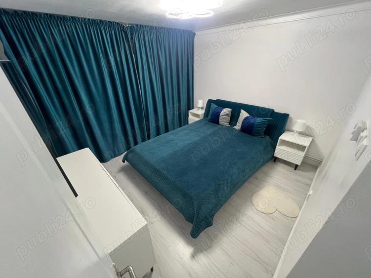 Ap decomandat 3 camere , cu 2 balcoane, cu vedere dubla - 4