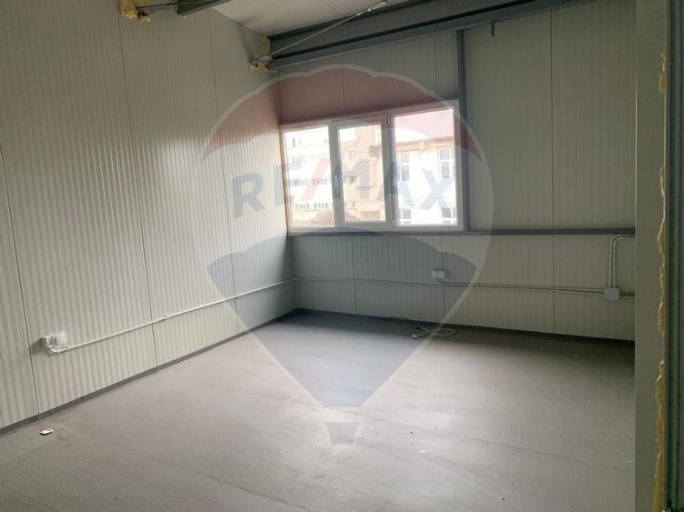 Spatiu industrial de 460mp de inchiriat in zona Romanesti - 11