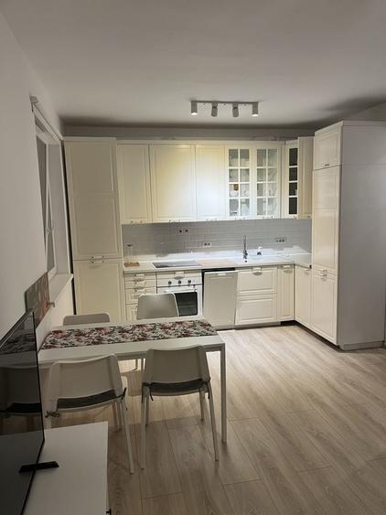 Apartament cu 3 camere decomandat în Beba Veche