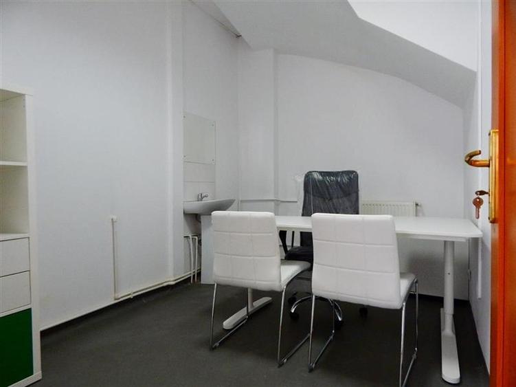 Vila de vanzare pretabila clinica medicala/birouri - 23