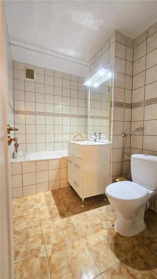 Parter - Apartament decomandat cu 3 camere | Micro 16, Liceul Nr. 7