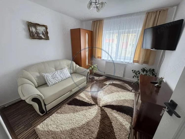Apartament 2 camere, decomandat, etaj 3/4 ?TEFAN CEL MARE - 2