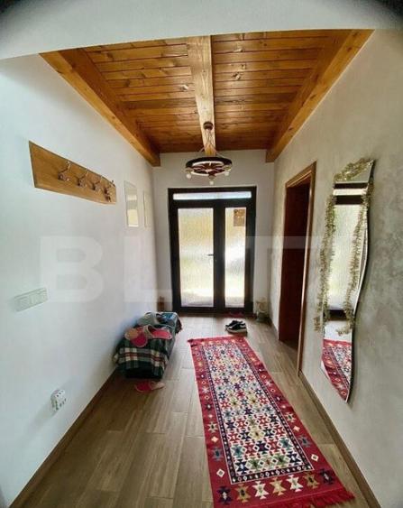 Casa de vanzare in Colibi?a, aproape de lac - 4