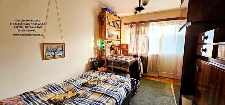 Apartament cu 4 camere semidecomandat în Precista