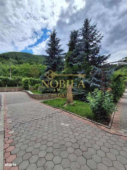 Casă cu 4 camere în Bogata