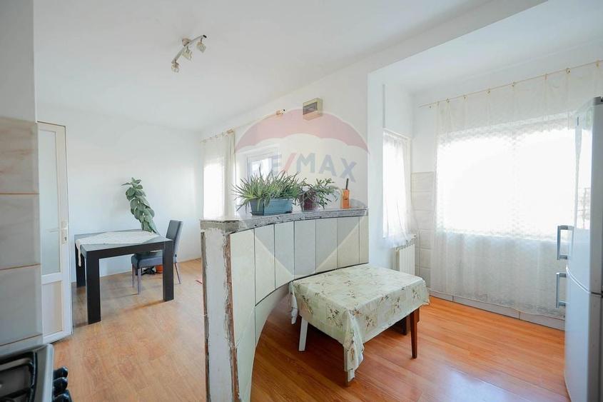 Duplex cu 5 camere și 506 mp teren de vânzare, str. Nufărului - 10