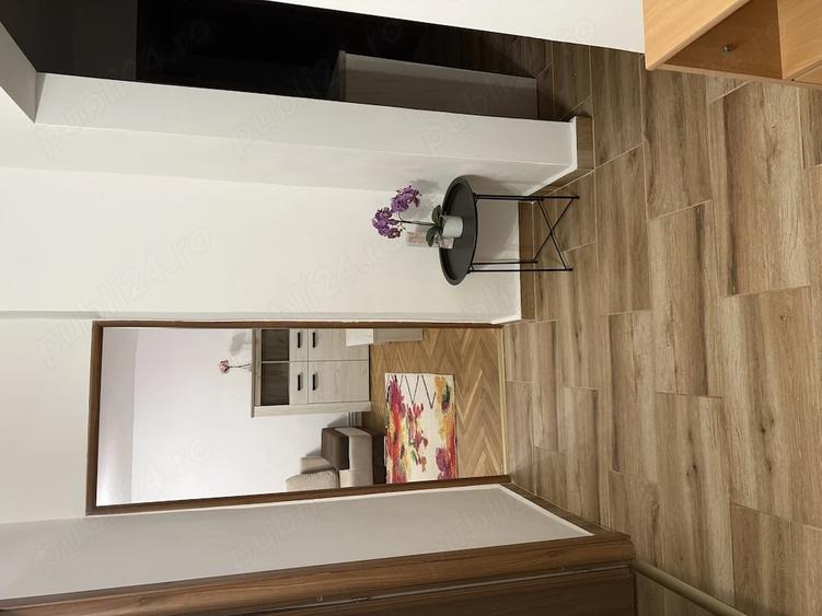 Apartament cu 3 camere decomandat în Exterior Vest