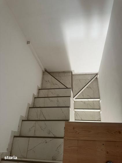 Casă cu 5 camere cu Teren 250 Mp în Năvodari