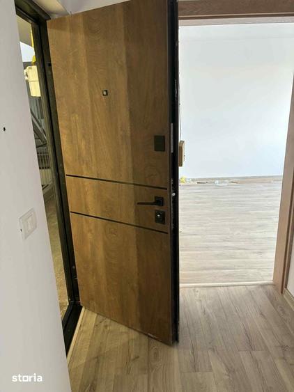 Apartament cu 3 camere decomandat în Astra