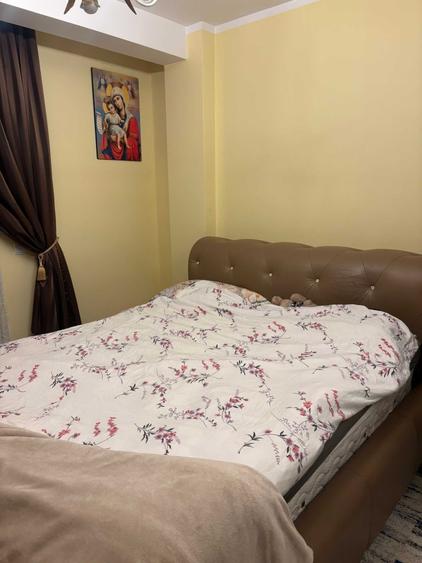 Apartament cu 3 camere decomandat în Florești