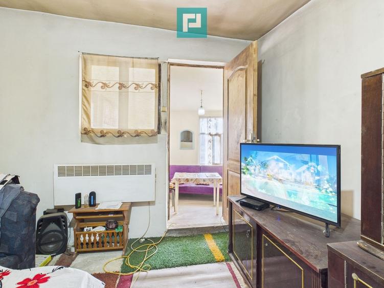 Casă individuală cu 3 camere cu Canalizare în Galșa