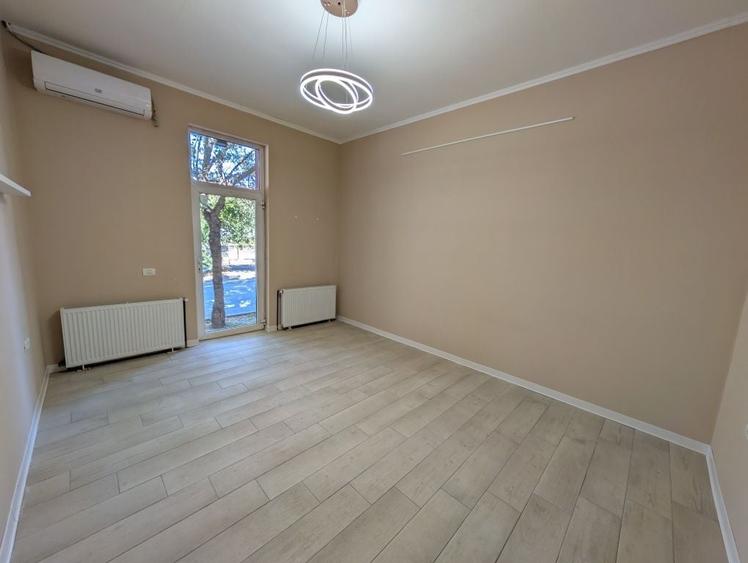 Spațiu comercial, de 40 mp, în Central