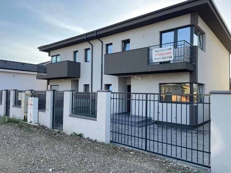 Duplex cu 5 camere cu Canalizare în Moșnița Nouă
