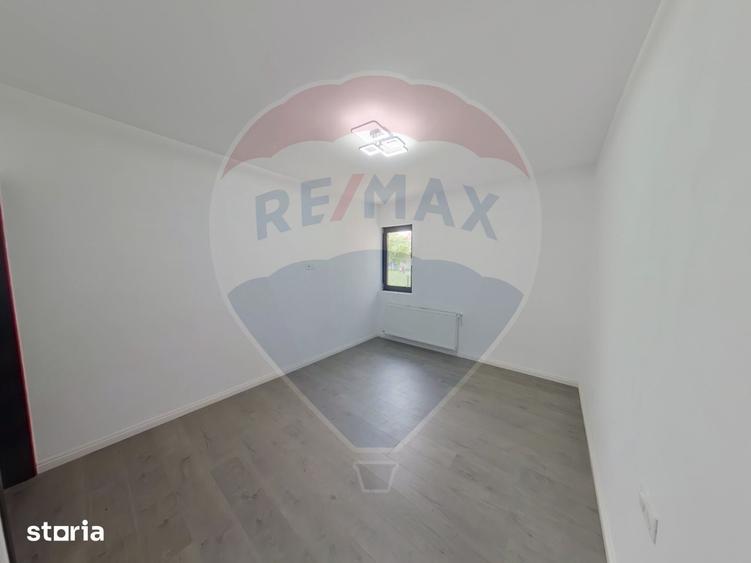 Casa / Vila cu 4 camere - 7