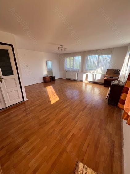 Casă cu 4 camere cu Teren 400 Mp în Semicentral