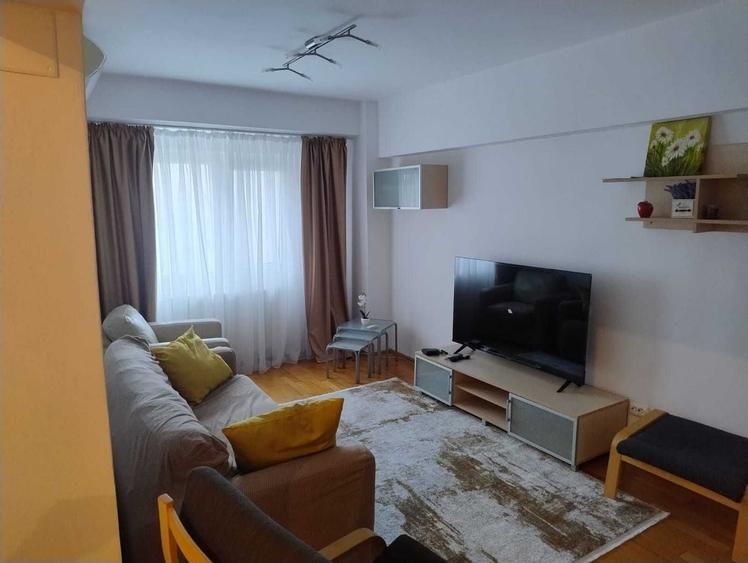 Apartament cu 4 camere decomandat, mobilat în Teiul Doamnei