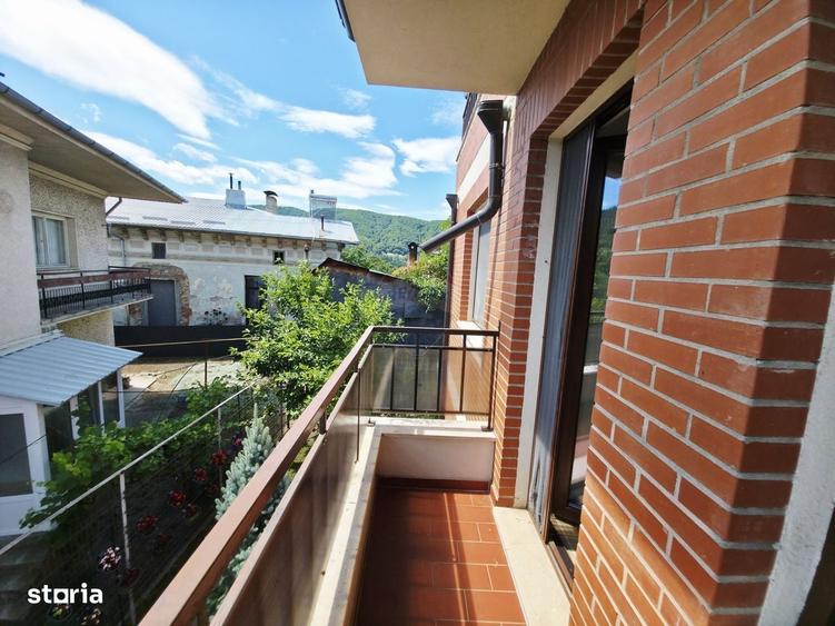 Casă cu 3 camere în Ștefan cel Mare