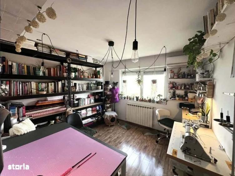 Apartament cu 4 camere în Micro 16
