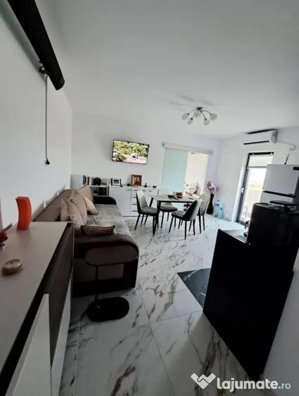 Apartament cu 2 camere semidecomandat în Central