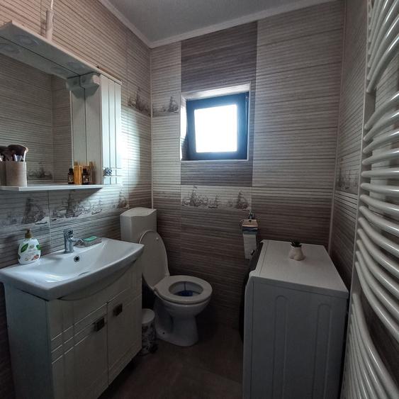 Casă cu 4 camere în Satu Nou