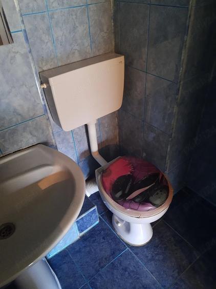 Apartament cu 2 camere decomandat în Petros