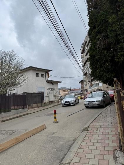 Apartament cu 3 camere decomandat în Semicentral