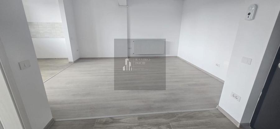 Apartament cu 2 camere semidecomandat în Central — fotografia 1