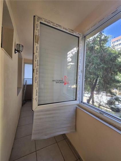 Apartament cu 2 camere semidecomandat în Colentina