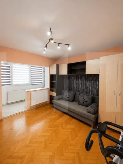 Apartament cu 3 camere decomandat în Aradului — fotografia 3