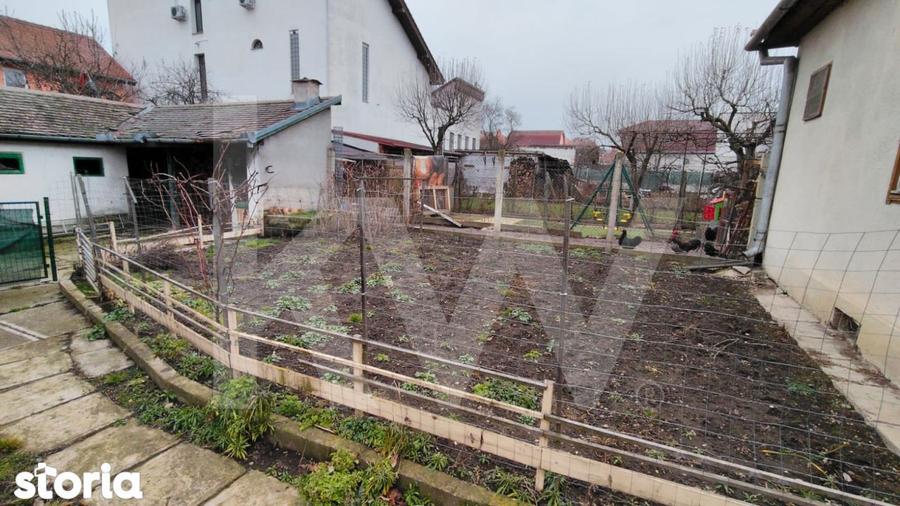 Casă cu 4 camere cu Teren 540 Mp în Lupeni