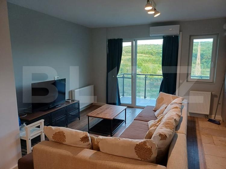 Apartament cu 2 camere semidecomandat, mobilat în Zorilor