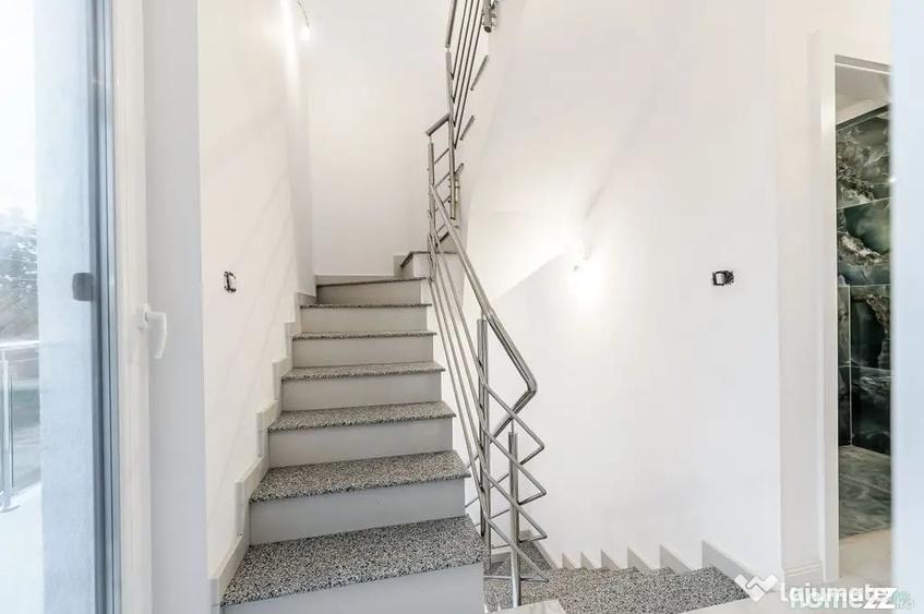 Casă cu 5 camere cu Teren 222 Mp în Gai