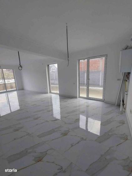 Casă cu 4 camere cu Teren 412 Mp în Oncea