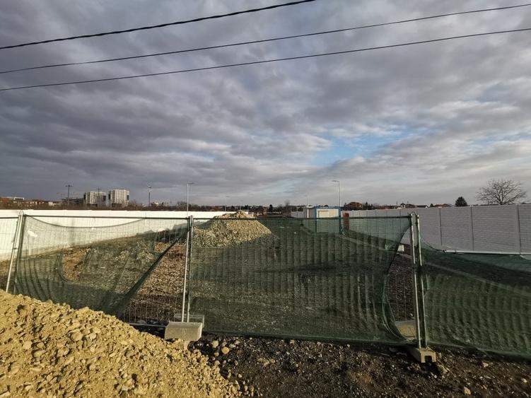 Inchiriez teren zona Mehala 2000 mp - 4