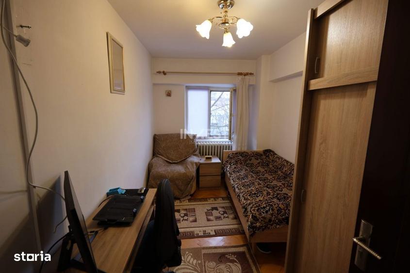 Apartament de vanzare, 4 camere, decomandat, zona Pacurari-Pizza Smile - 7